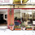 哈塔伊酒店 3*